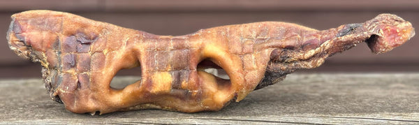 Just 'Ere Fot Treats Mighty Beef Snout